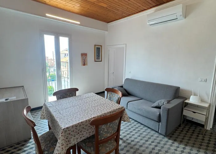 Apartment Casa Delle Strelizie Riva Ligure